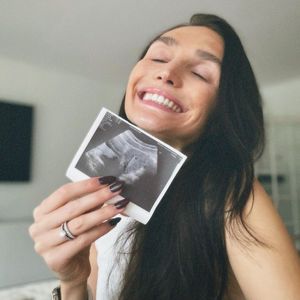 "Mini Adamyan": Schwangere Anna Adamyan feiert Babyparty