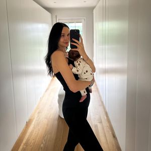 Total knuffig! Anna Adamyan teilt erstes Foto mit ihrem Baby