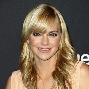 So wird Anna Faris' Ausstieg in der Serie "Mom" erklärt