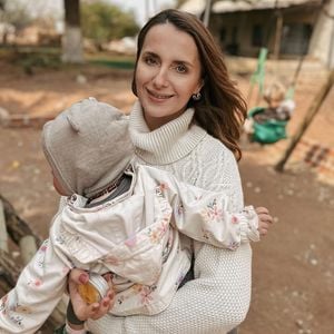 So geht Zweifach-Mama Anna Heiser mit Hate-Kommentaren um