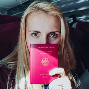 Shitstorm für häufiges Reisen: Bauer Geralds Anna wehrt sich
