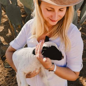 "Tut mir weh": BsF-Anna erträgt Schlachten auf Farm kaum