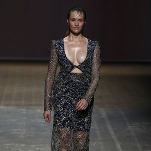 Frisch verheiratete Anna Hofbauer rockt die Fashion Week!