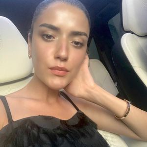 Instagram-Star Anna Lekovich schneidet Mutter das Herz raus