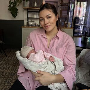 Wenig Schlaf? So geht es Anna Maria Damm als Zweifach-Mama