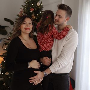 Bald zu viert: Anna Maria Damm teilt süßes Weihnachtsfoto