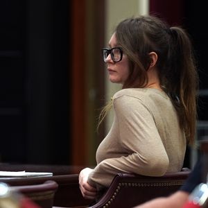 Betrug und Haft: Hat Anna Sorokin Kontakt zu ihren Eltern?
