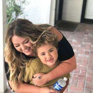 Selten: "After"-Autorin Anna Todd zeigt ihren Sohn im Netz!