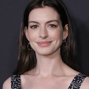 Total verändert: Schauspielerin Anne Hathaway ist nun blond