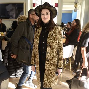 Endlich verraten: So heißt Anne Hathaways jüngster Sohn!