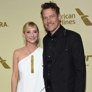 So schlecht geht es Anne Heches Ex-Mann James seit ihrem Tod