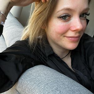 Kryptische Aussagen: Schwangere Anne Wünsche weint im Netz!