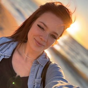 Viel Kritik: Anne Wünsche fliegt mit kranken Kids nach Malle