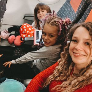 So sehr freuen sich Anne Wünsches Töchter auf ihren Bruder