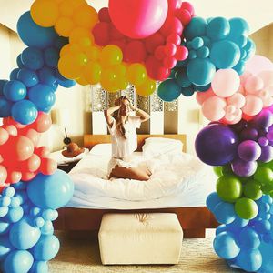 Ballon-Bogen von Wayne: Annemarie Carpendale wird heute 42!