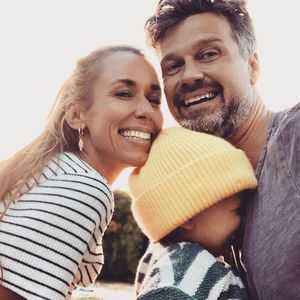 Süßes Trio: Wayne Carpendale teilt niedliches Familienfoto