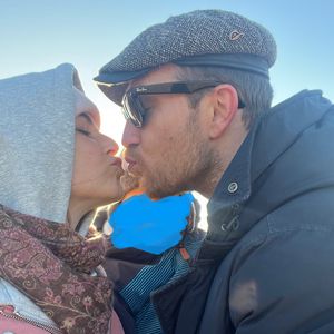 Wie süß! Annika Lau teilt seltenes Knutschbild mit Frederick
