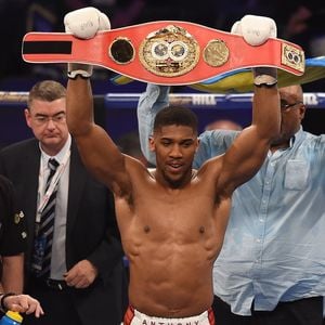 Autounfall: Boxer Anthony Joshua schwer verletzt in Klinik