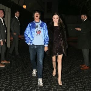33 Jahre Unterschied: Anthony Kiedis' Freundin trotzt Kritik