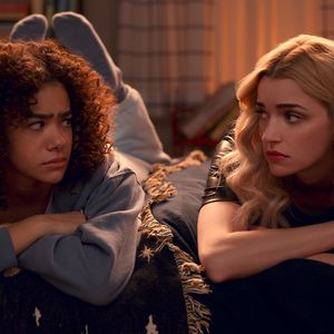 Das ist über die vierte Staffel "Ginny & Georgia" bekannt