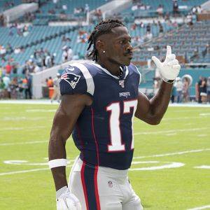 Vergewaltigungsvorwürfe: Antonio Brown von Nike gefeuert!