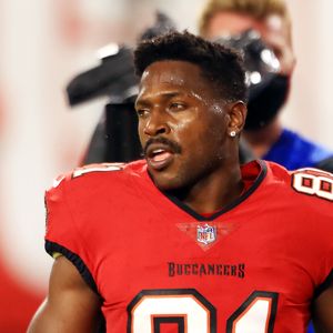 Häusliche Gewalt: Haftbefehl gegen NFL-Star Antonio Brown