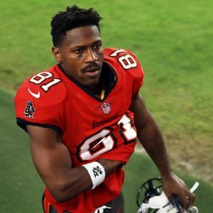 Nach Vergewaltigungs-Vorwürfen: Antonio Brown soll zahlen