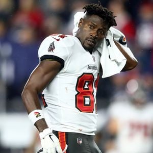 Ex-NFL-Star Antonio Brown wegen Mordversuchs festgenommen