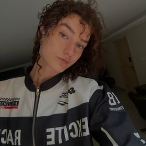 "Gesegnet" mit flachem Bauch: Anya Elsner löst Shitstorm aus