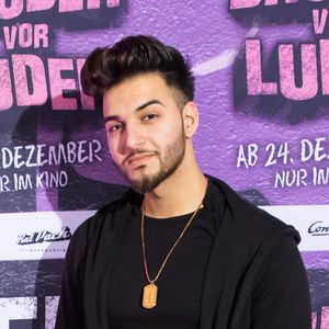 Polizei-Einsatz: Haus von YouTube-Rapper ApoRed gestürmt!