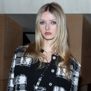 Gwyneth Paltrows Tochter begeistert bei Paris Fashion Week