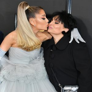 Wie im Song erklärt: Ariana Grande ging mit Mutter zum Altar