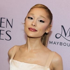 Ehrlich: Ariana Grande offenbart frühere Schönheitseingriffe
