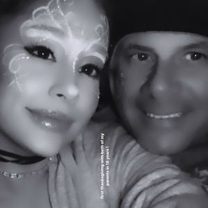 Nach 18 Jahren: Ariana Grande feiert mit Eltern Thanksgiving