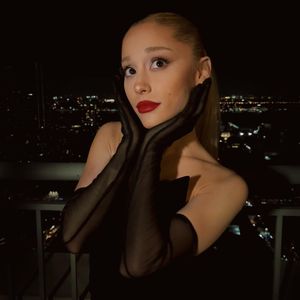 Frei für Ethan: Alle Infos zu Ariana Grandes Scheidung
