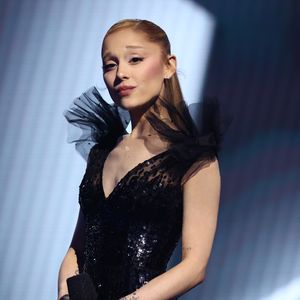 Wer ist der Mann, der Ariana Grande bei Premiere bedrängte?