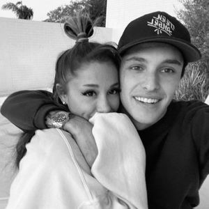 Endlich: Ariana Grande teilt Fotos ihrer Heimlich-Hochzeit