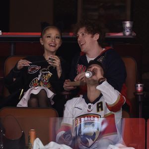 Insider verrät: Bei Ariana Grande und Ethan ist es ernst!