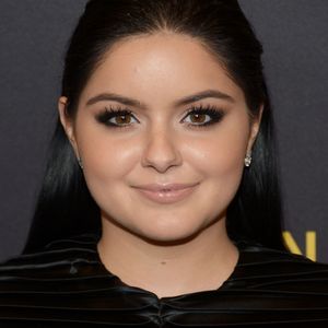 Ariel Winter gibt Rätsel auf: Wem gehört der dralle Po?