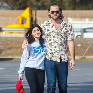Auf Kuschelkurs: Ariel Winter mit Neu-Freund Luke unterwegs