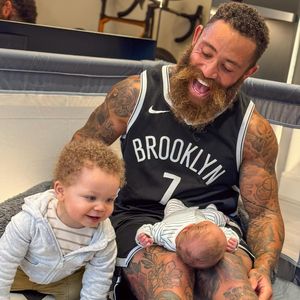 So spricht Ashley Cain mit seinen Kindern über Azaylia (†)