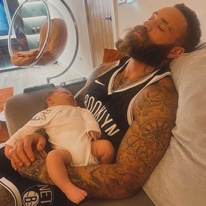 Ashley Cain teilt süße Schnappschüsse mit neugeborenem Sohn!