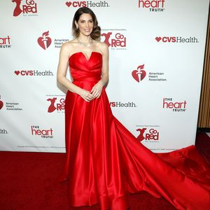 Elegant: Ashley Greene bei "Go Red for Women" ganz in Rot