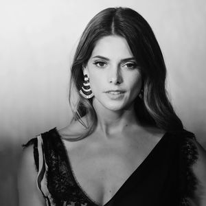 Ashley Greene verlobt: Romantischer Antrag unterm Wasserfall