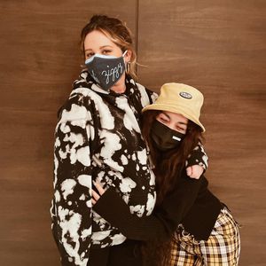 Vanessa Hudgens knuddelt hochschwangere Ashley Tisdale