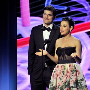 Twins? YouTuberin Nilam Farooq sieht aus wie Mila Kunis!