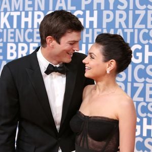 Was für eine Kugel! Wurde Mila Kunis von Polizei angehalten?