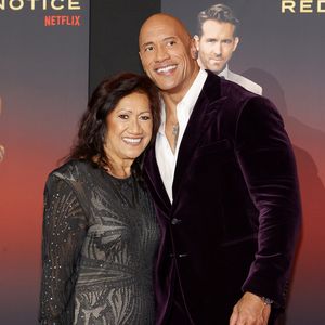 Nach Autounfall: Dwayne Johnson gibt Update zu seiner Mutter