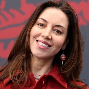 Nach schwerem Jahr: Aubrey Plaza ist erstmals Mama geworden