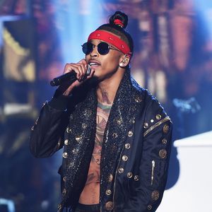 August Alsina, Sänger